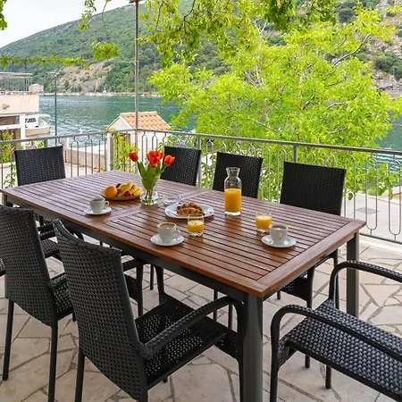 Three Olives Appartement Mokošica