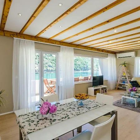 Three Olives Appartement