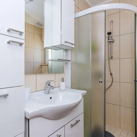 Three Olives Appartement *
